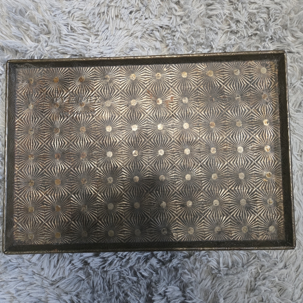 Decorative Brown Bakeware Tray